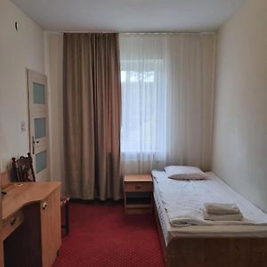 Mały pokój jednoosobowy